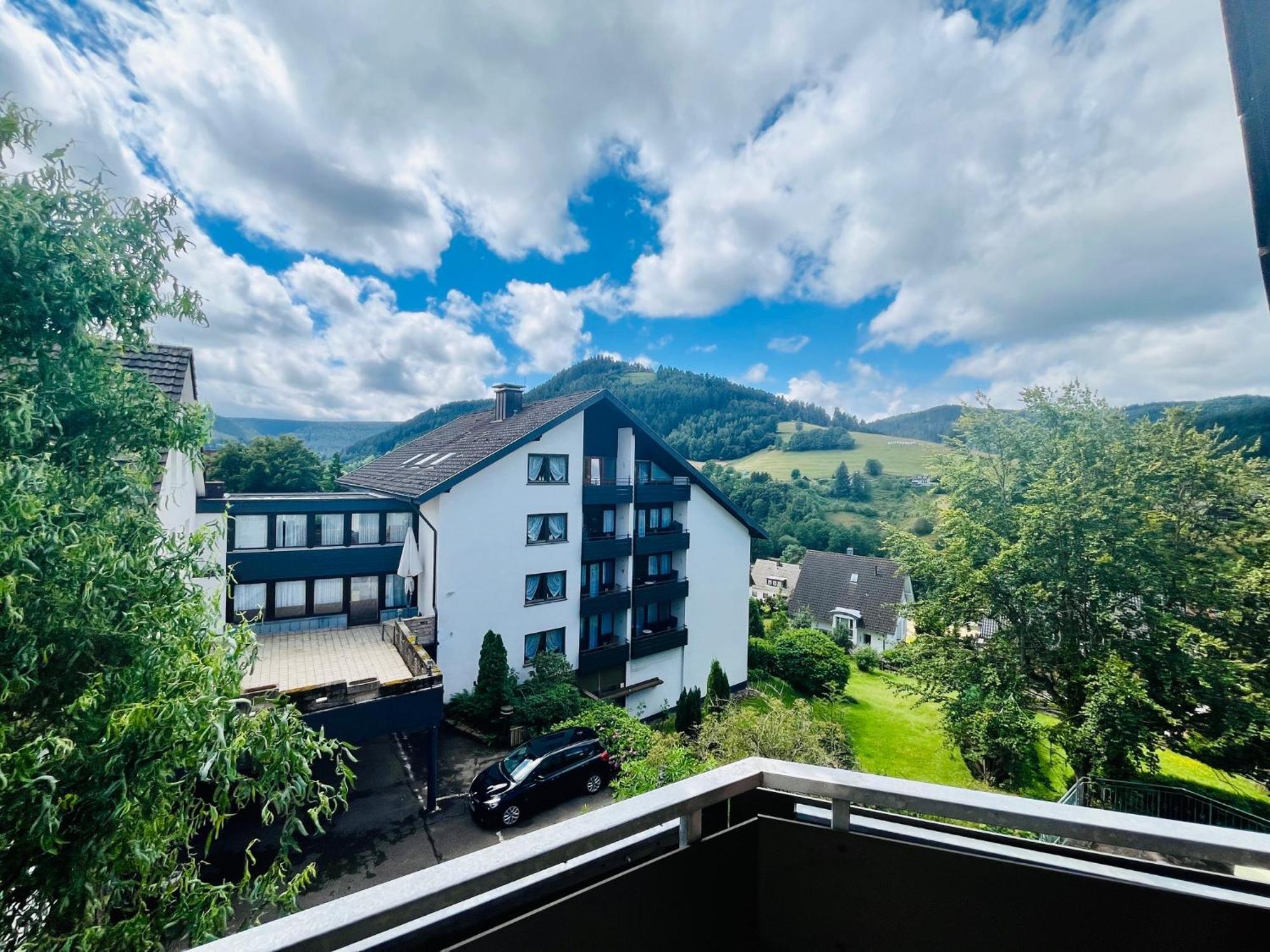 Goldener Hahn B&B Baiersbronn - Ferienwohnungen Mit Hotel Service Nahe Gartenschau Tal X Exterior photo